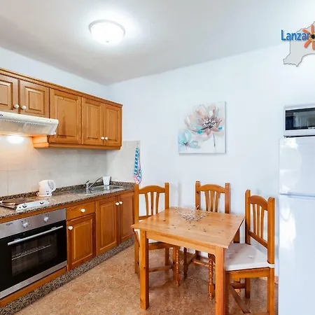 Vivienda Vacacional Lory Apartment *